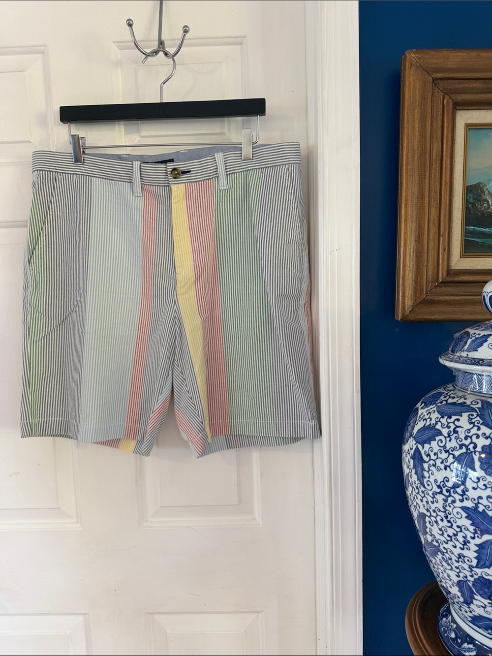 NWOT Men’s Tommy Hilfiger Multi Color Seersucker Striped Shorts Size 36